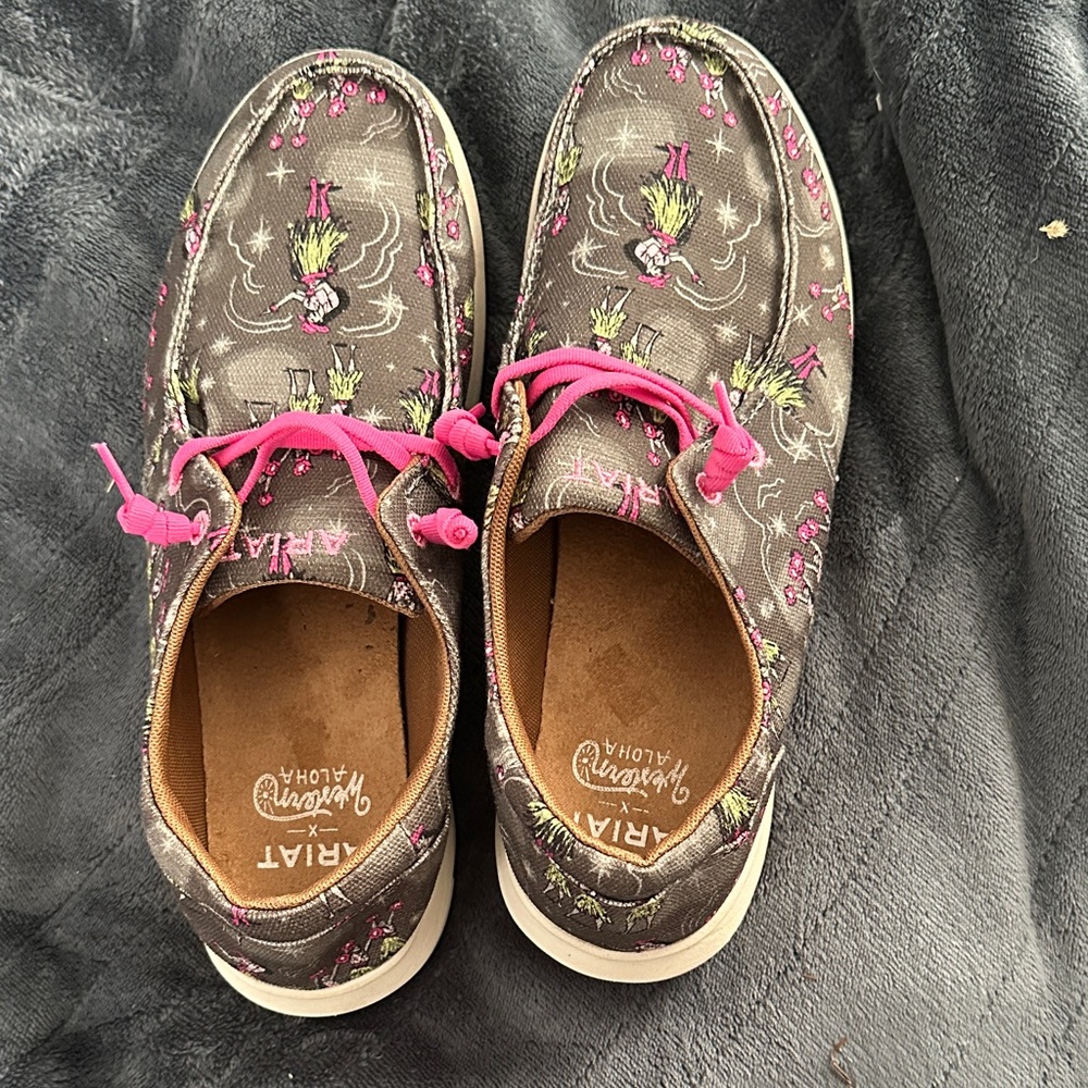 Ariat Western Aloha Brown Shoes with Pink Accents
